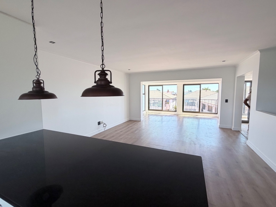 3 Bedroom Property for Sale in Bloubergstrand Western Cape